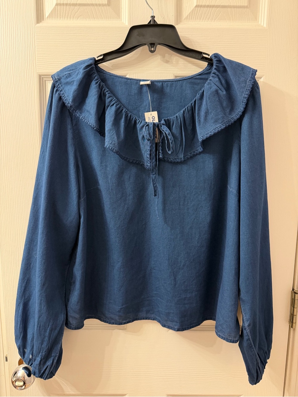 Old Navy Denim-Blue Ruffle Tie-Neck Long Sleeve Blouse Size L NWT
